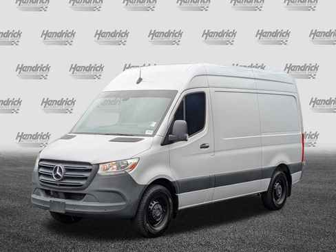 Used 2023 Mercedes-Benz Sprinter 2500 image 5