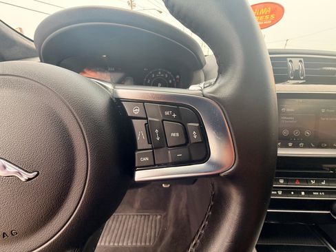 Used 2020 Jaguar F-PACE S AWD/4WD image 19