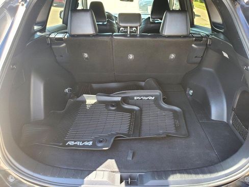 Used 2019 Toyota RAV4 XSE AWD/4WD image 17