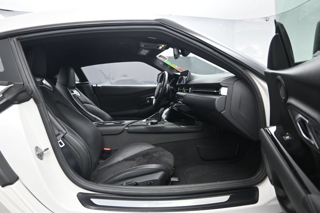 Used 2022 Toyota Supra w/ Safety & Technology Package RWD image 27