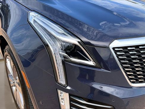 Used 2025 Cadillac XT5 Premium Luxury w/ Technology Package AWD/4WD image 30