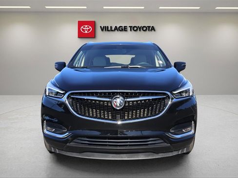 Used 2020 Buick Enclave Essence image 8