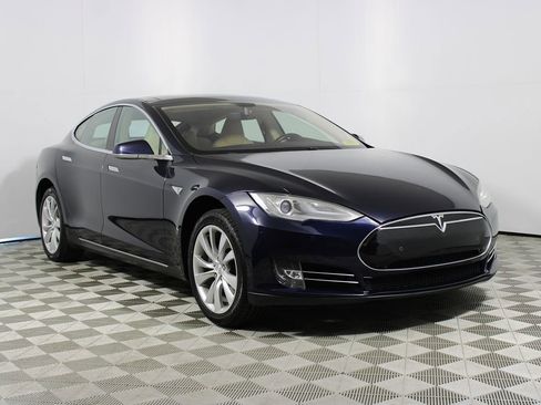 Used 2013 Tesla Model S Performance RWD image 27