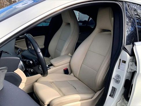 Used 2016 Mercedes-Benz CLA 250 image 5