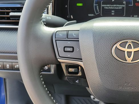 Certified 2025 Toyota Camry SE FWD image 24