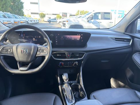 Used 2024 Buick Encore GX Sport Touring FWD image 28