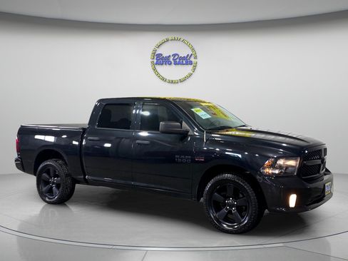 Used 2016 RAM 1500 Express w/ Black Ram 1500 Express Group image 7