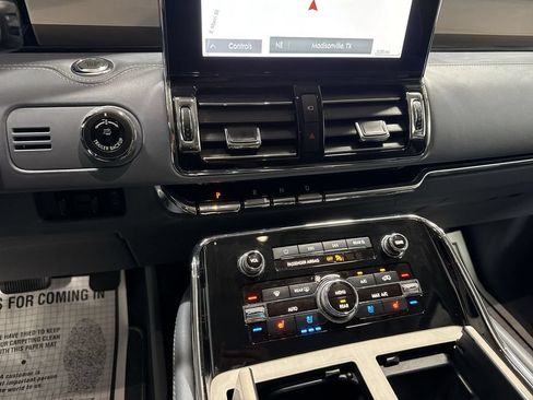 Used 2020 Lincoln Navigator Black Label AWD/4WD image 17