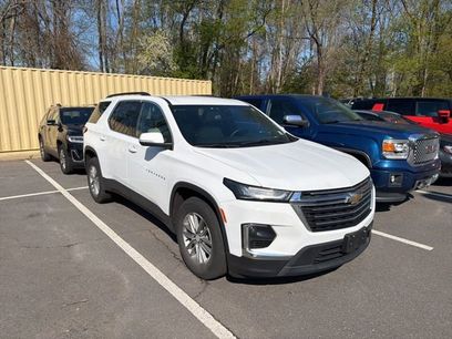 Used 2023 Chevrolet Traverse LT w/ LPO, Floor Liner Package