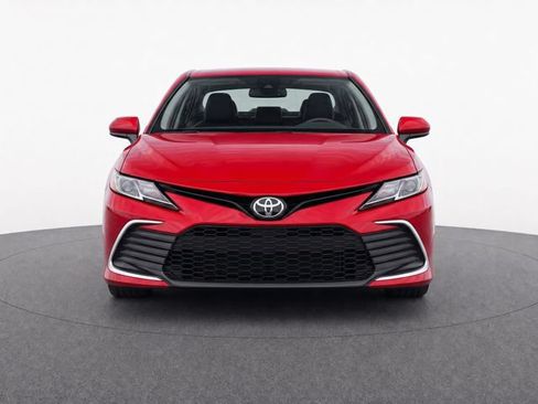 Used 2023 Toyota Camry LE FWD image 5