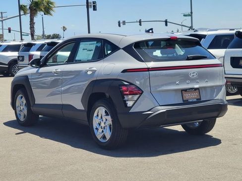 New 2026 Hyundai Kona SE FWD image 3