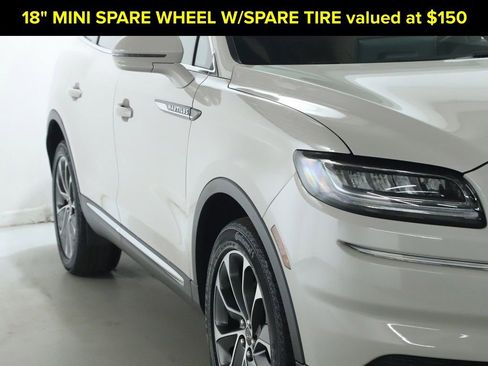 Certified 2023 Lincoln Nautilus Reserve w/ Luxury Package image 9