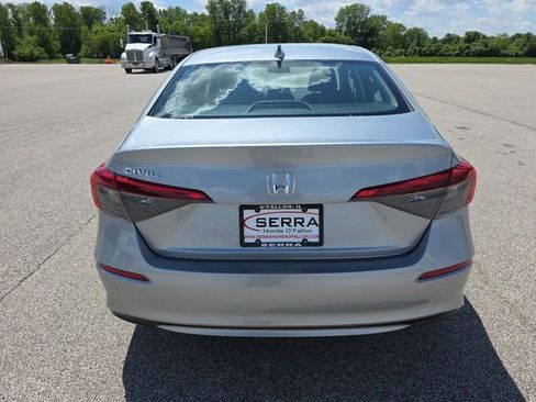 Used 2024 Honda Civic EX image 12