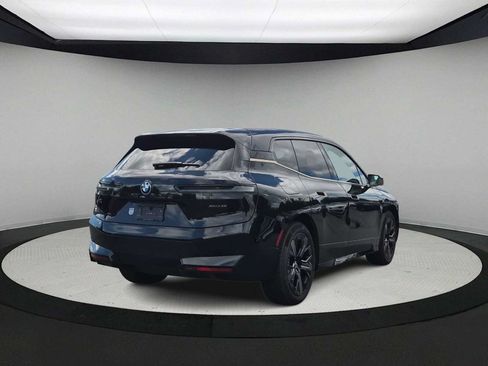 Used 2024 BMW iX xDrive50 w/ Premium Package AWD/4WD image 8