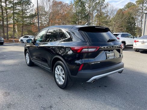 Certified 2023 Ford Escape Active w/ Cold Weather Package image 7