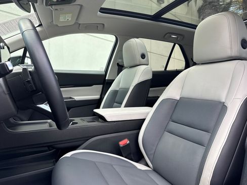 Used 2025 Honda Prologue Touring image 5