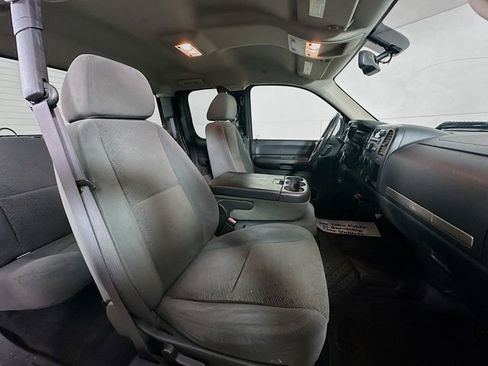 Used 2007 Chevrolet Silverado 2500 LT w/ 1LT Convenience Package image 26
