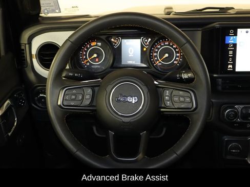 Used 2025 Jeep Wrangler Unlimited Sport AWD/4WD image 7