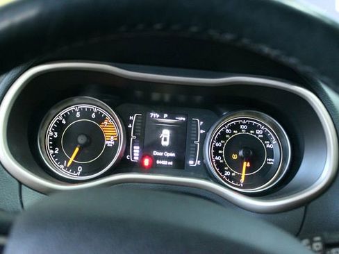 Used 2018 Jeep Cherokee Latitude w/ Comfort & Convenience Group image 15