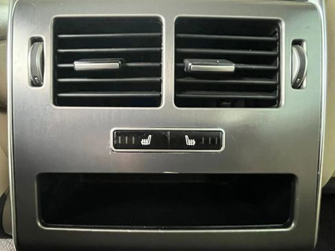 Used 2015 Land Rover Range Rover Sport SE image 25