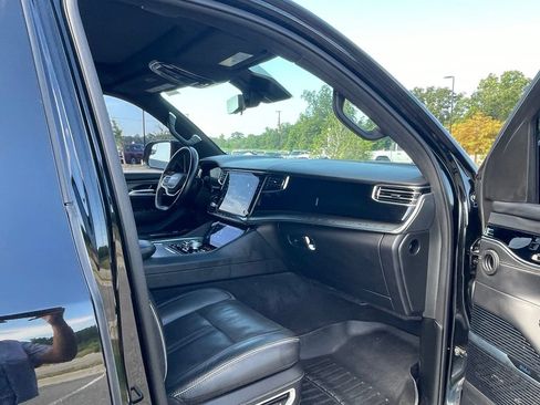 Used 2023 Jeep Grand Wagoneer Series II AWD/4WD image 42