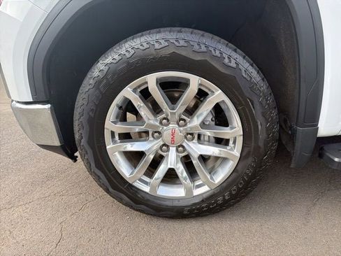 Used 2022 GMC Sierra 1500 SLT w/ SLT Convenience Package AWD/4WD image 32