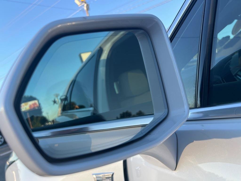 Used 2018 Cadillac XT5 Premium Luxury FWD image 11