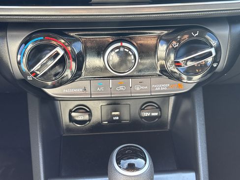 Used 2023 Hyundai Kona SEL image 20