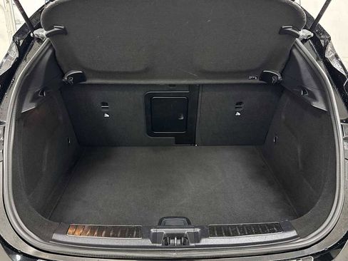 Used 2018 INFINITI QX30 AWD image 28