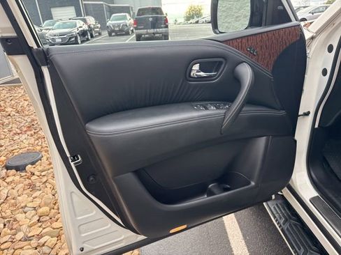 Used 2019 Nissan Armada Platinum w/ Interior Lighting Package image 12