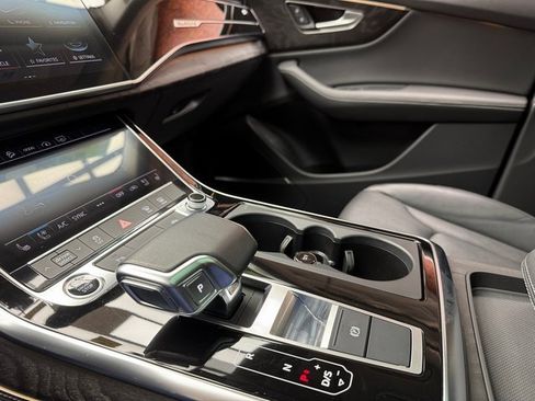 Used 2023 Audi Q8 Premium Plus image 18