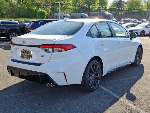 New 2026 Toyota Corolla SE FWD image 18