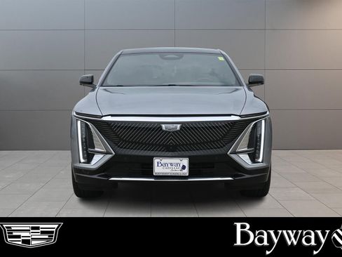 Used 2025 Cadillac Lyriq Luxury RWD image 2