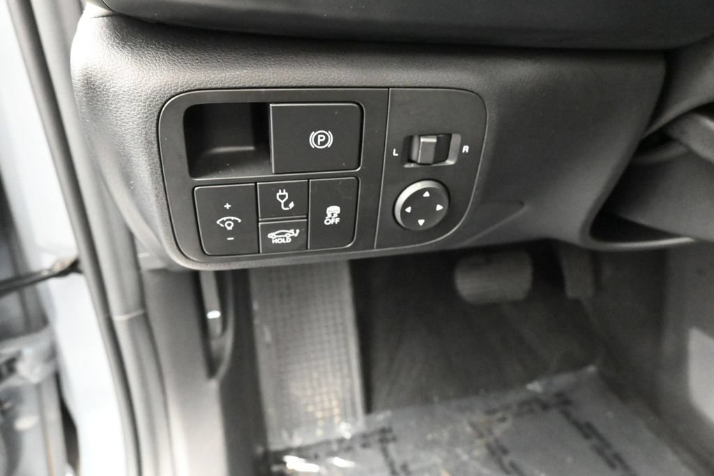 Used 2025 Hyundai Ioniq 6 SEL RWD image 12