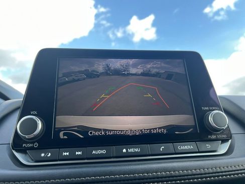 Certified 2024 Nissan Rogue SV image 9