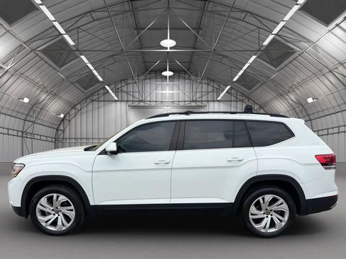 Used 2023 Volkswagen Atlas SE w/ Panoramic Sunroof Package image 11