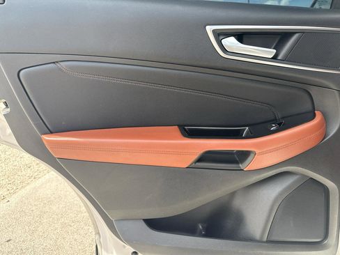 Used 2017 Ford Edge Titanium w/ Equipment Group 301A FWD image 29
