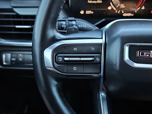 Used 2024 GMC Acadia Elevation image 16