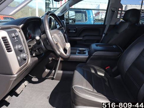 Used 2019 GMC Sierra 2500 Denali w/ Duramax Plus Package AWD/4WD image 19