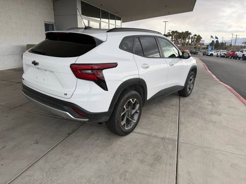 Used 2024 Chevrolet Trax LT w/ Driver Confidence Package image 3