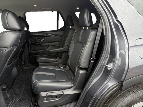 Used 2024 Honda Pilot EX-L image 16