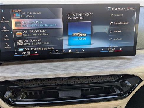 Used 2025 BMW 330i Sedan w/ Premium Package image 13