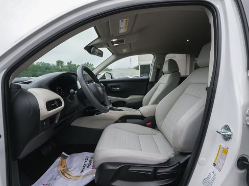 Used 2023 Honda HR-V LX image 33