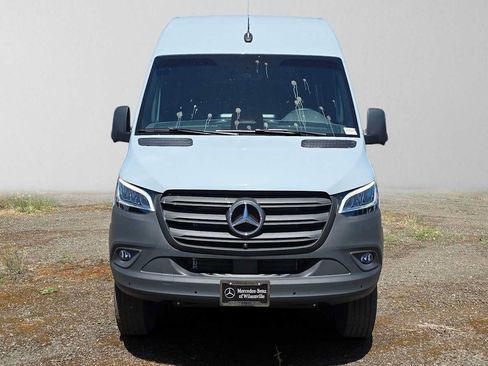 Used 2026 Mercedes-Benz Sprinter 2500 image 8
