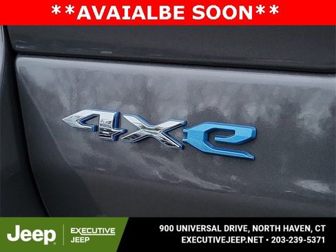Used 2024 Jeep Grand Cherokee Overland w/ Luxury Tech Group IV image 22