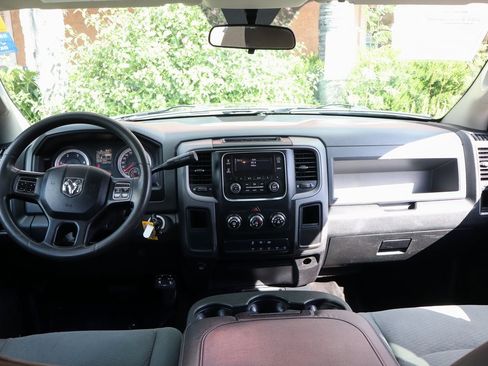 Used 2015 RAM 3500 Tradesman w/ Chrome Appearance Group image 27