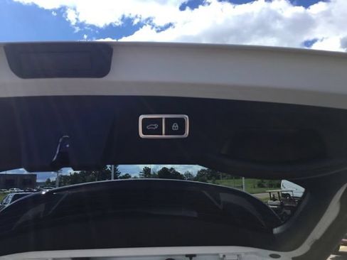 Used 2023 Kia Sorento SX AWD/4WD image 9