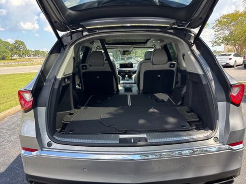 Used 2022 Acura MDX w/ Advance Package AWD/4WD image 12