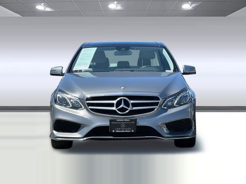 Used 2015 Mercedes-Benz E 350 4MATIC Sedan image 5
