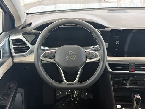 New 2026 Volkswagen Taos SE FWD image 16